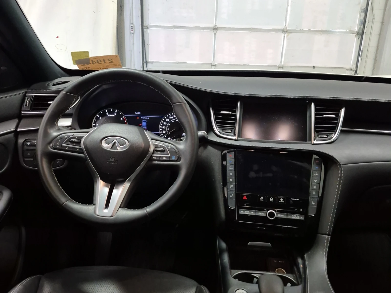 Infiniti QX50 AWD* ПОДГРЕВ* КАМЕРА* CARPLAY* ПАНО* М.ТОЧКА, снимка 11 - Автомобили и джипове - 54428044