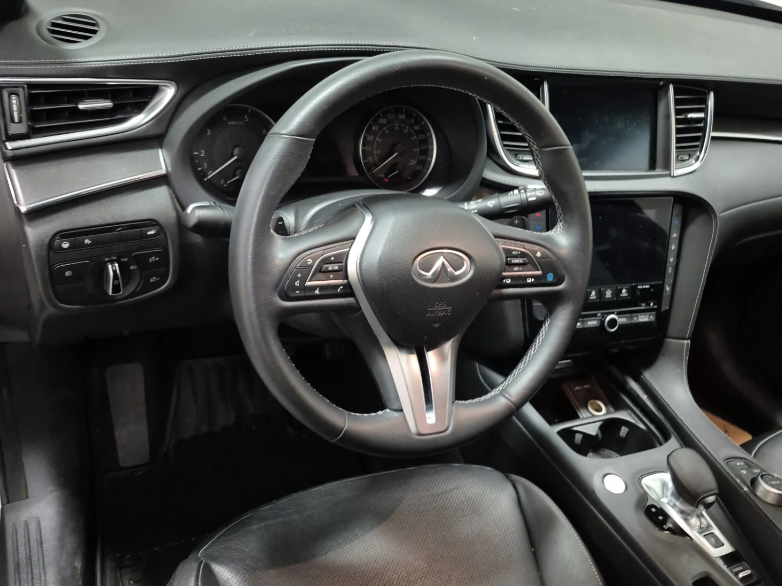 Infiniti QX50 AWD* ПОДГРЕВ* КАМЕРА* CARPLAY* ПАНО* М.ТОЧКА, снимка 10 - Автомобили и джипове - 54428044