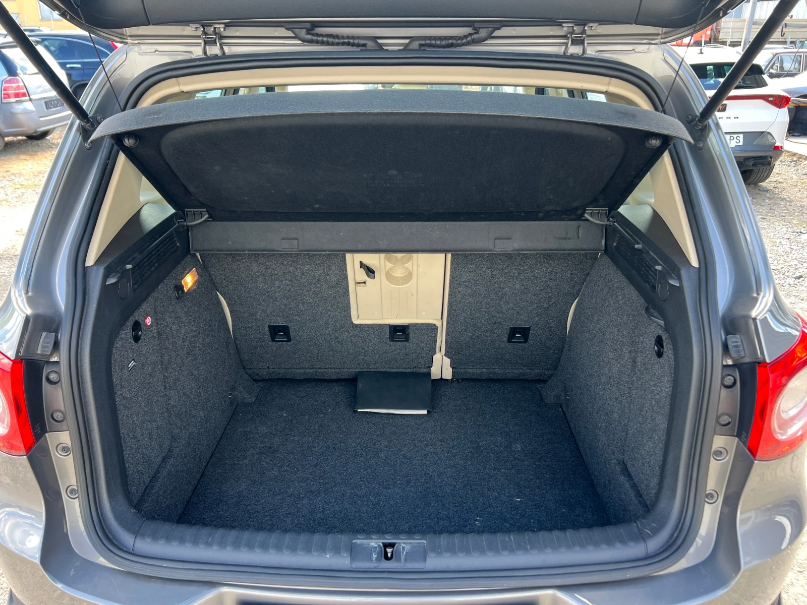 VW Tiguan 1.4TSI-150к.с./ 4х4 / Кожа/ Подгряване/ Панорама, снимка 9 - Автомобили и джипове - 54567513