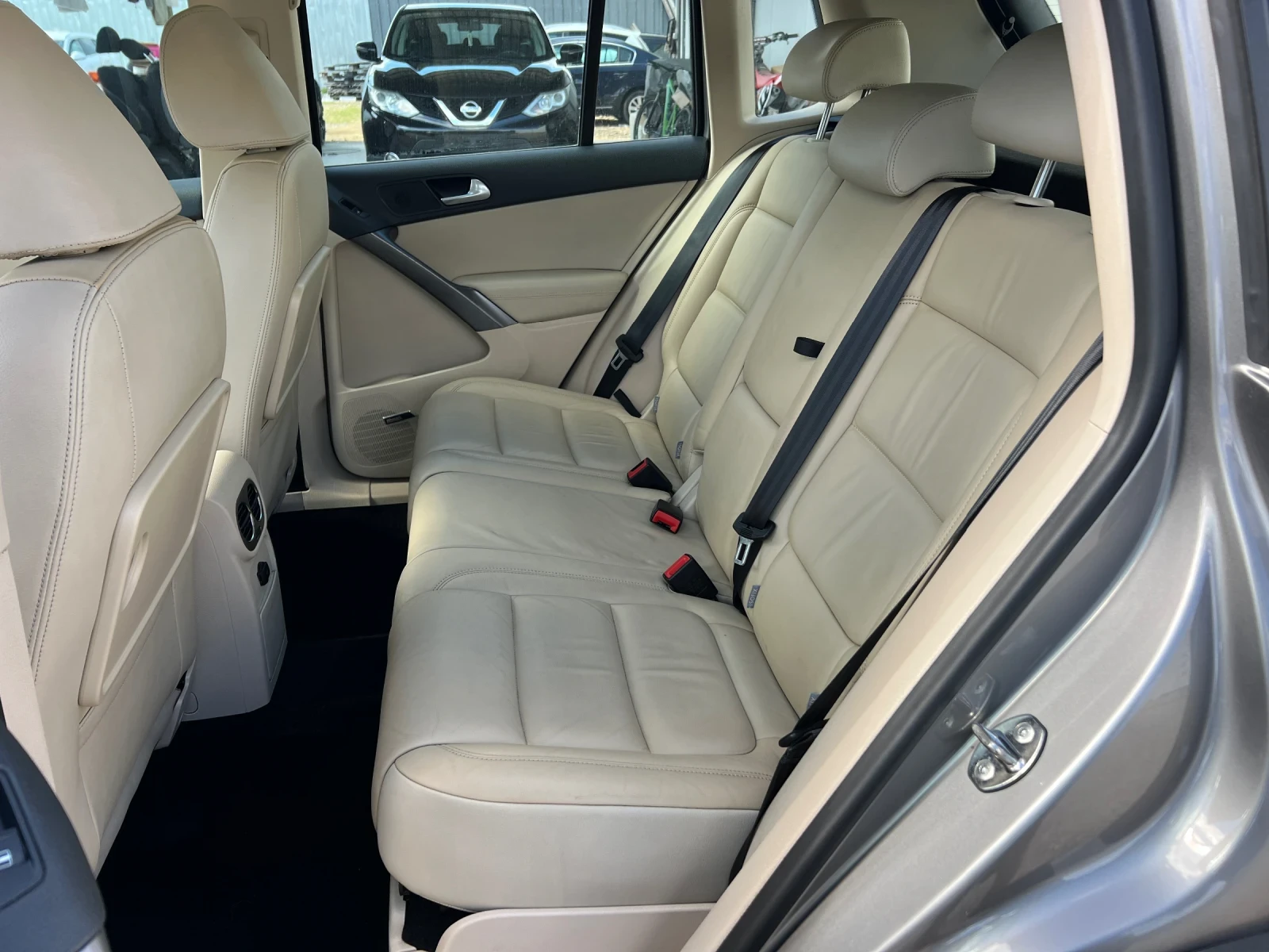 VW Tiguan 1.4TSI-150к.с./ 4х4 / Кожа/ Подгряване/ Панорама, снимка 12 - Автомобили и джипове - 54567513