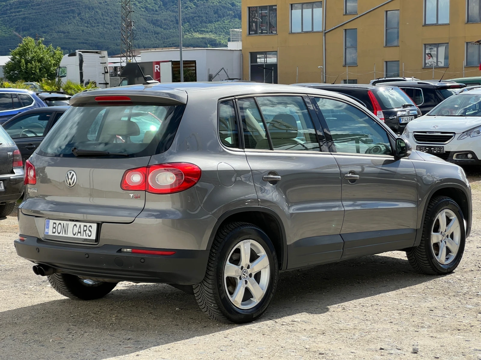 VW Tiguan 1.4TSI-150к.с./ 4х4 / Кожа/ Подгряване/ Панорама, снимка 5 - Автомобили и джипове - 54567513