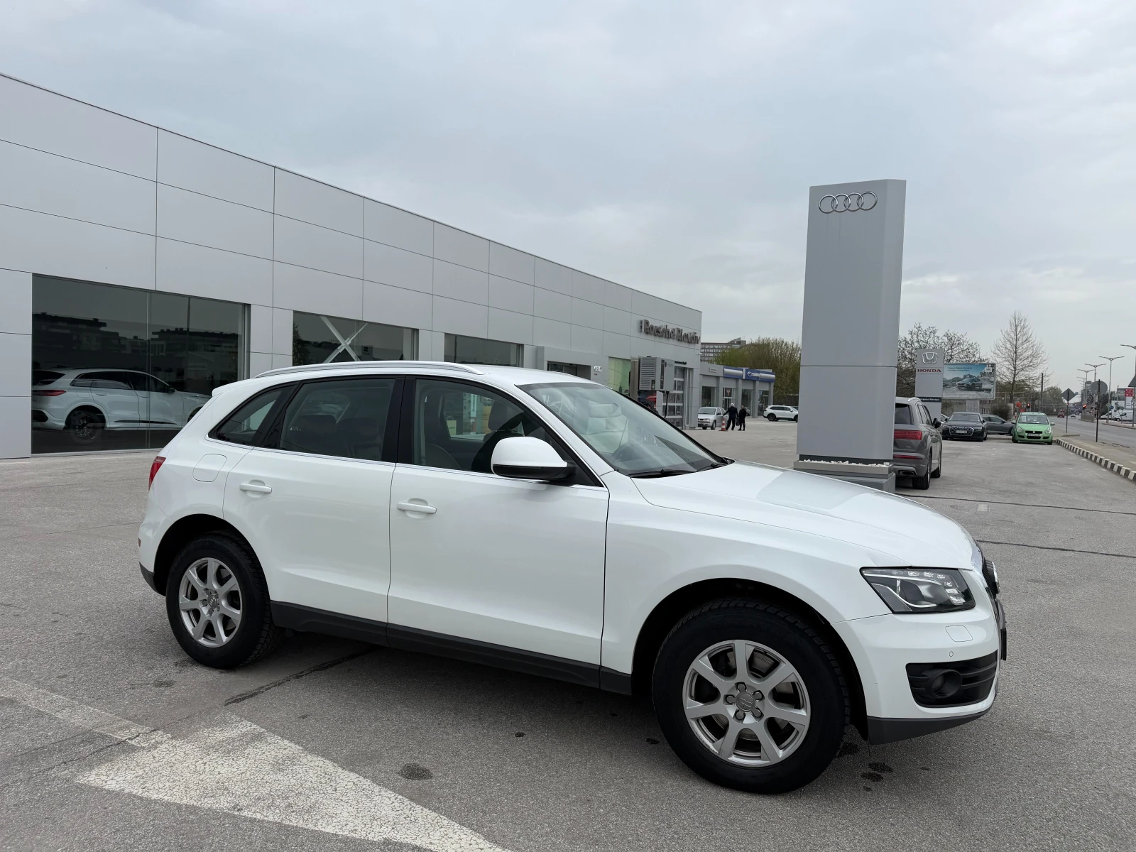 Audi Q5, снимка 3 - Автомобили и джипове - 54631831