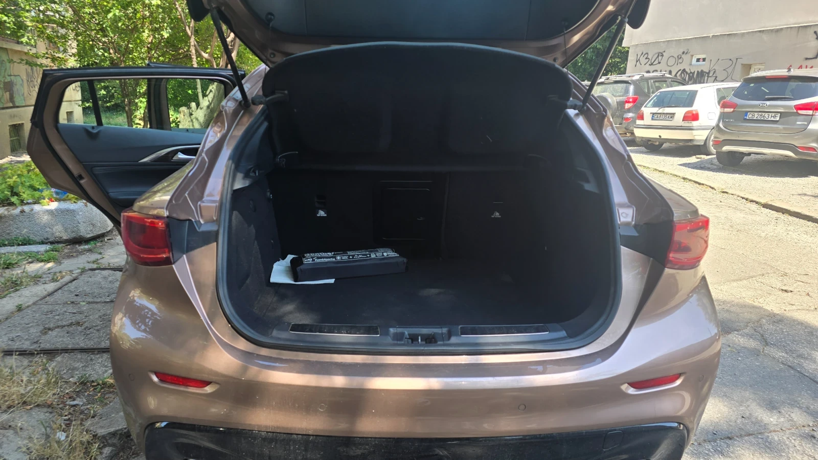 Infiniti Q30 2.2, снимка 2 - Автомобили и джипове - 55350868