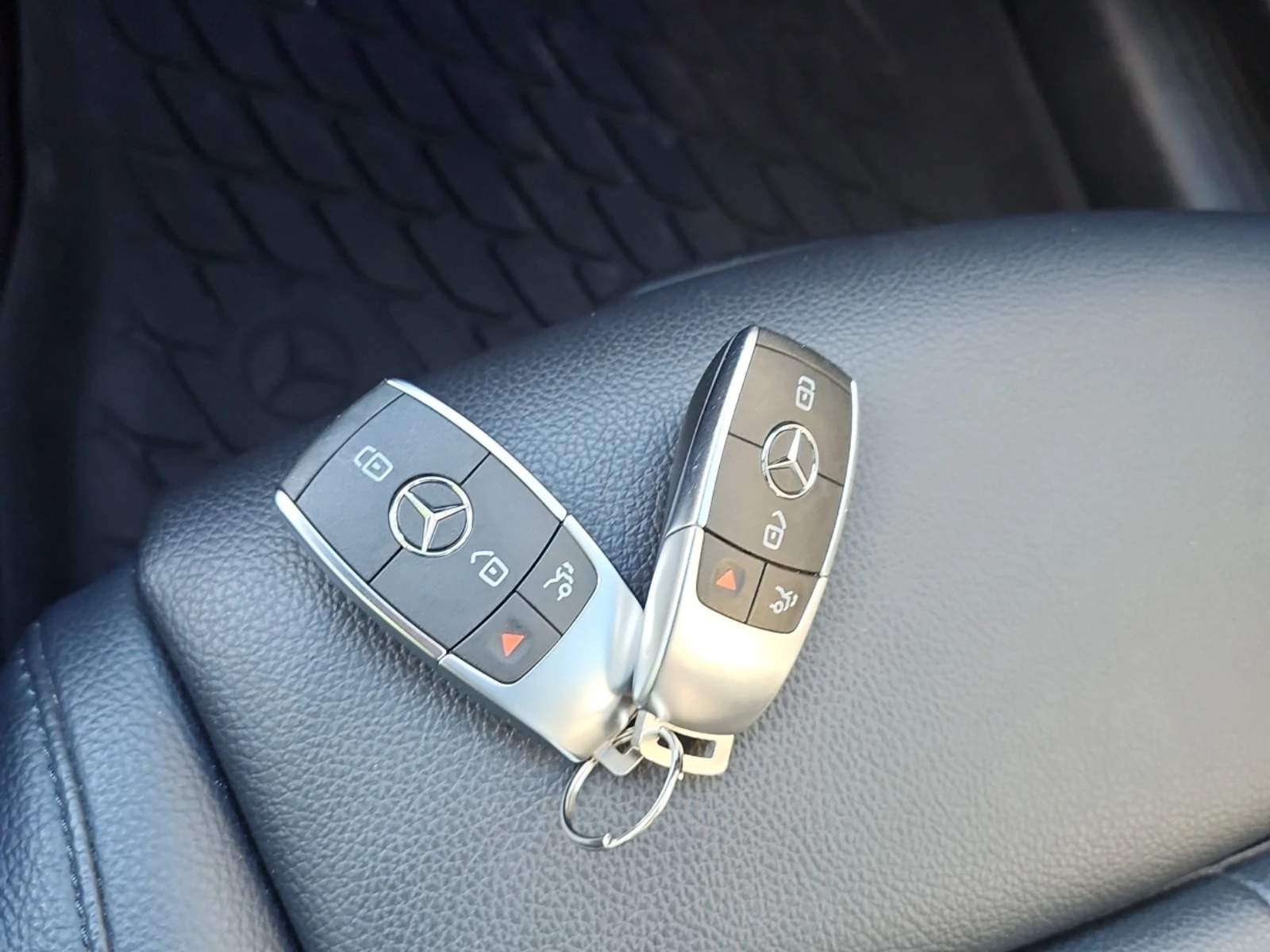 Mercedes-Benz GLB 250 4matic Suv/CARFAX/ ФИНАНСИРАНЕ, снимка 8 - Автомобили и джипове - 56075561