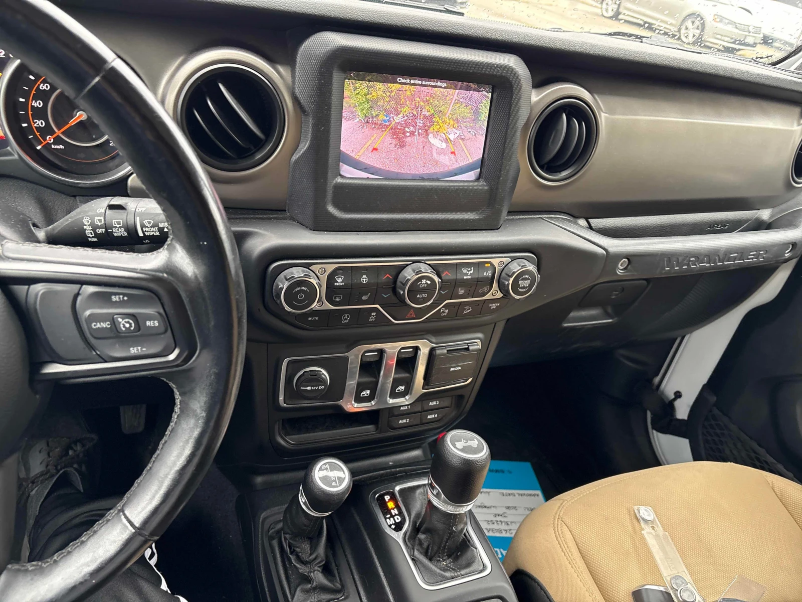 Jeep Wrangler Sport S* CARFAX* АВТОКРЕДИТ БЕЗ ПЪРВОНАЧАЛНА ВНОСК, снимка 9 - Автомобили и джипове - 56132925