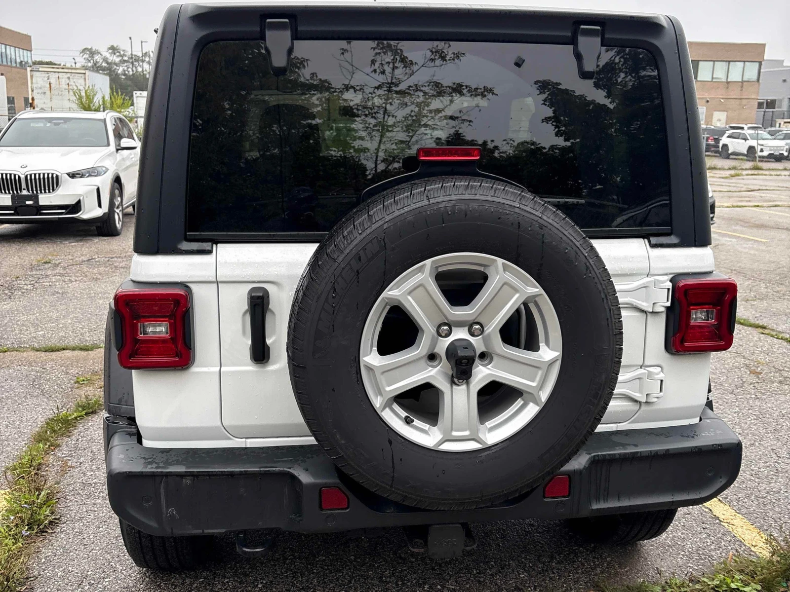 Jeep Wrangler Sport S* CARFAX* АВТОКРЕДИТ БЕЗ ПЪРВОНАЧАЛНА ВНОСК, снимка 4 - Автомобили и джипове - 56132925