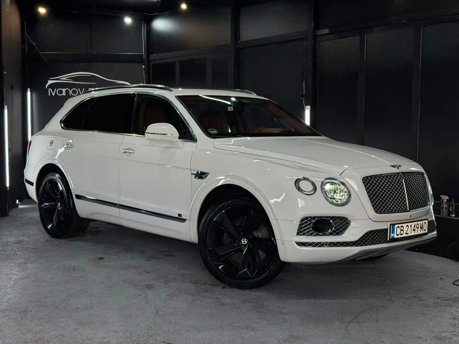 Bentley Bentayga, снимка 2 - Автомобили и джипове - 56725363