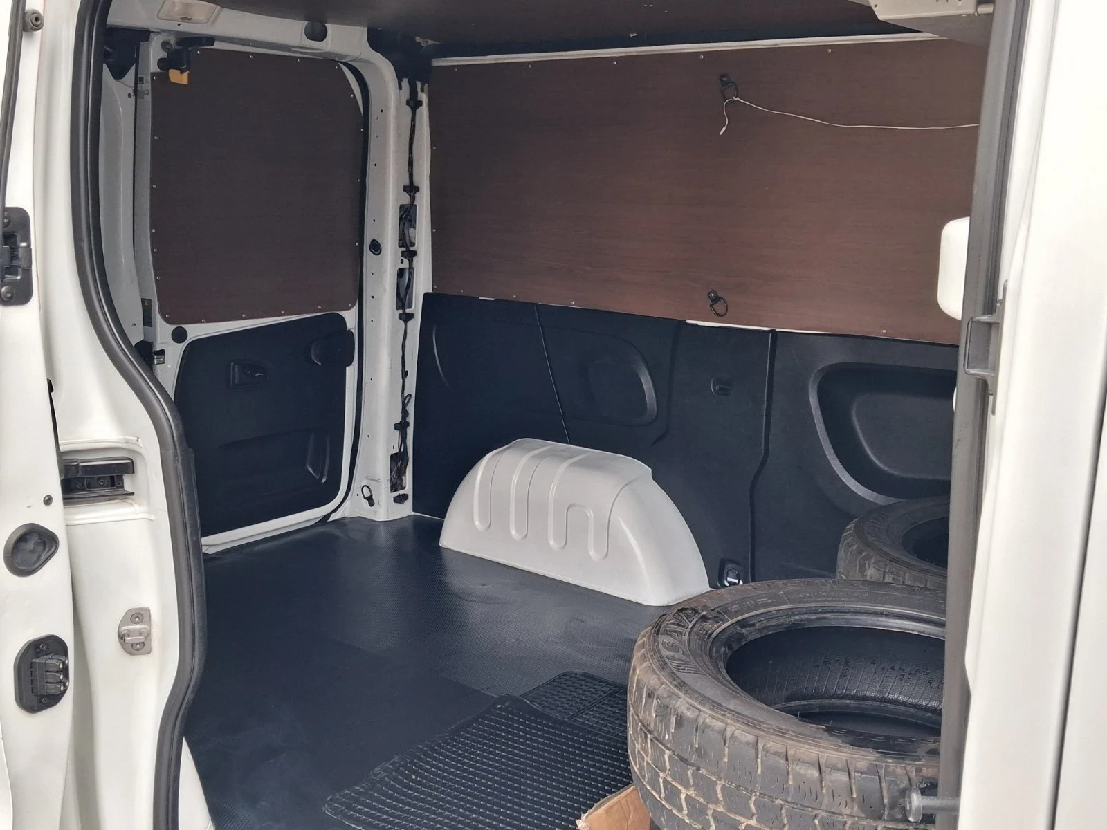 Renault Trafic 1.6dci Bi Turbo 141000km, снимка 10 - Бусове и автобуси - 56272687