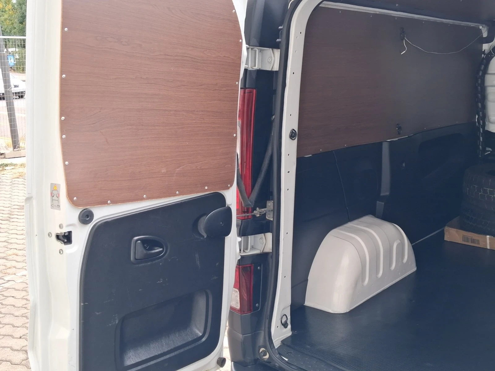 Renault Trafic 1.6dci Bi Turbo 141000km, снимка 16 - Бусове и автобуси - 56272687