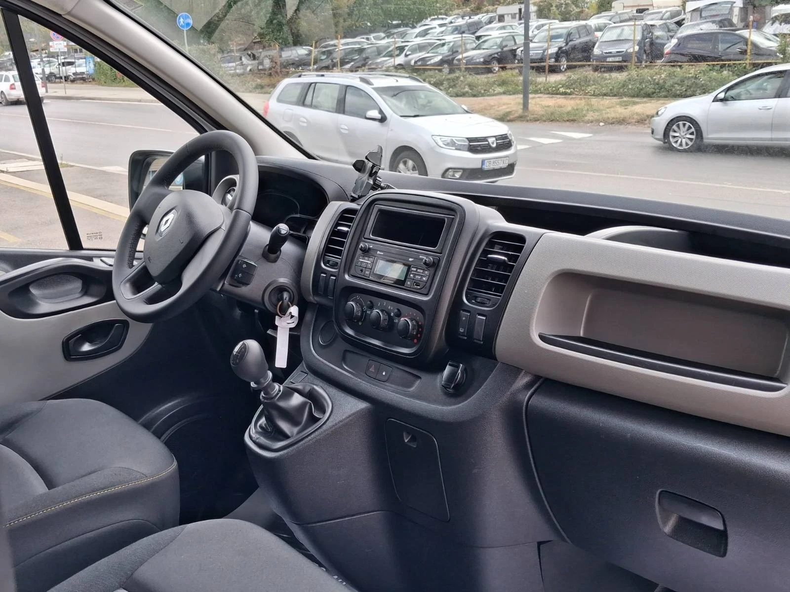 Renault Trafic 1.6dci Bi Turbo 141000km, снимка 7 - Бусове и автобуси - 56272687