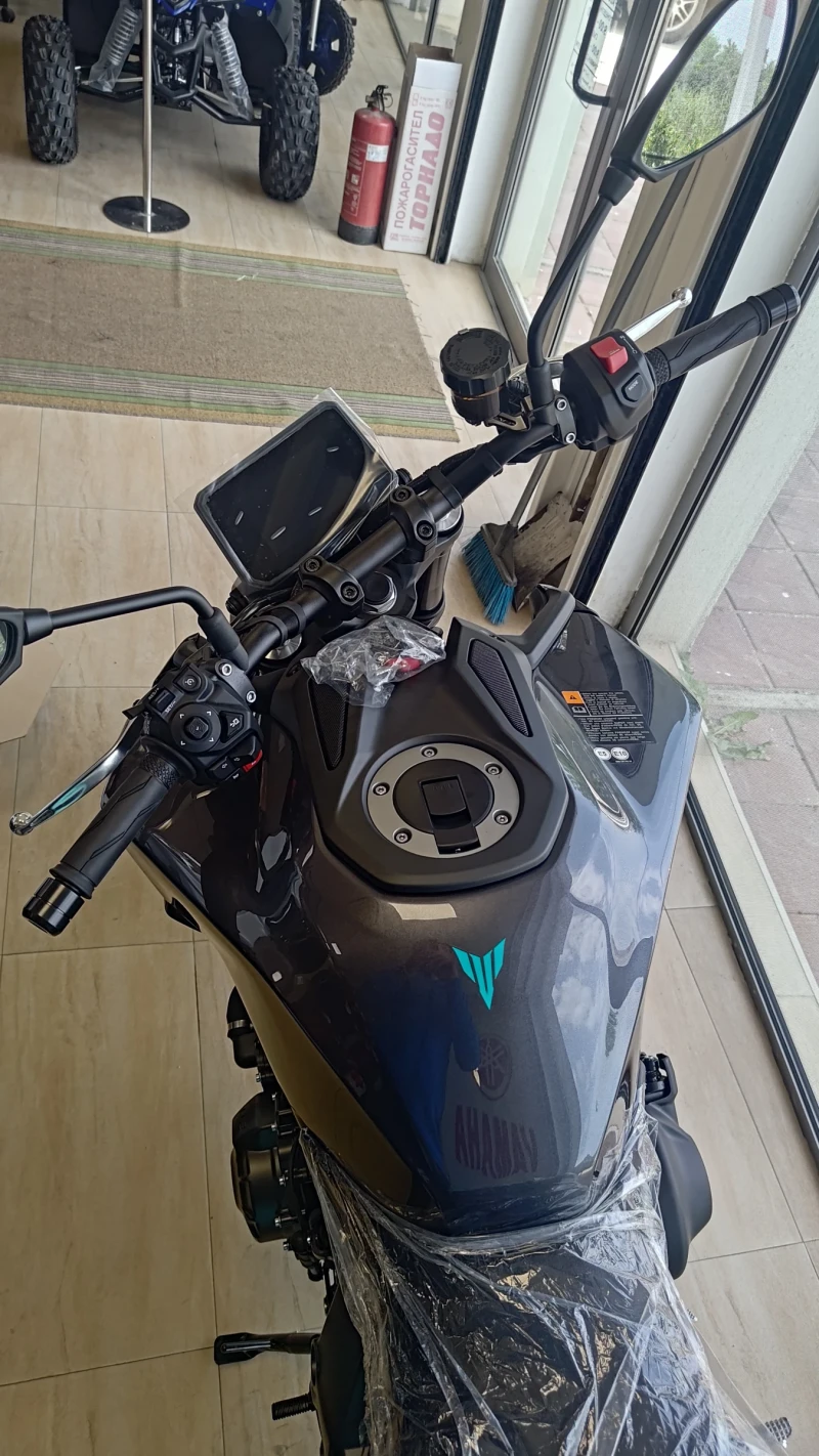 Yamaha Mt-09 2024г 2000 км, снимка 3 - Мотоциклети и мототехника - 52288672