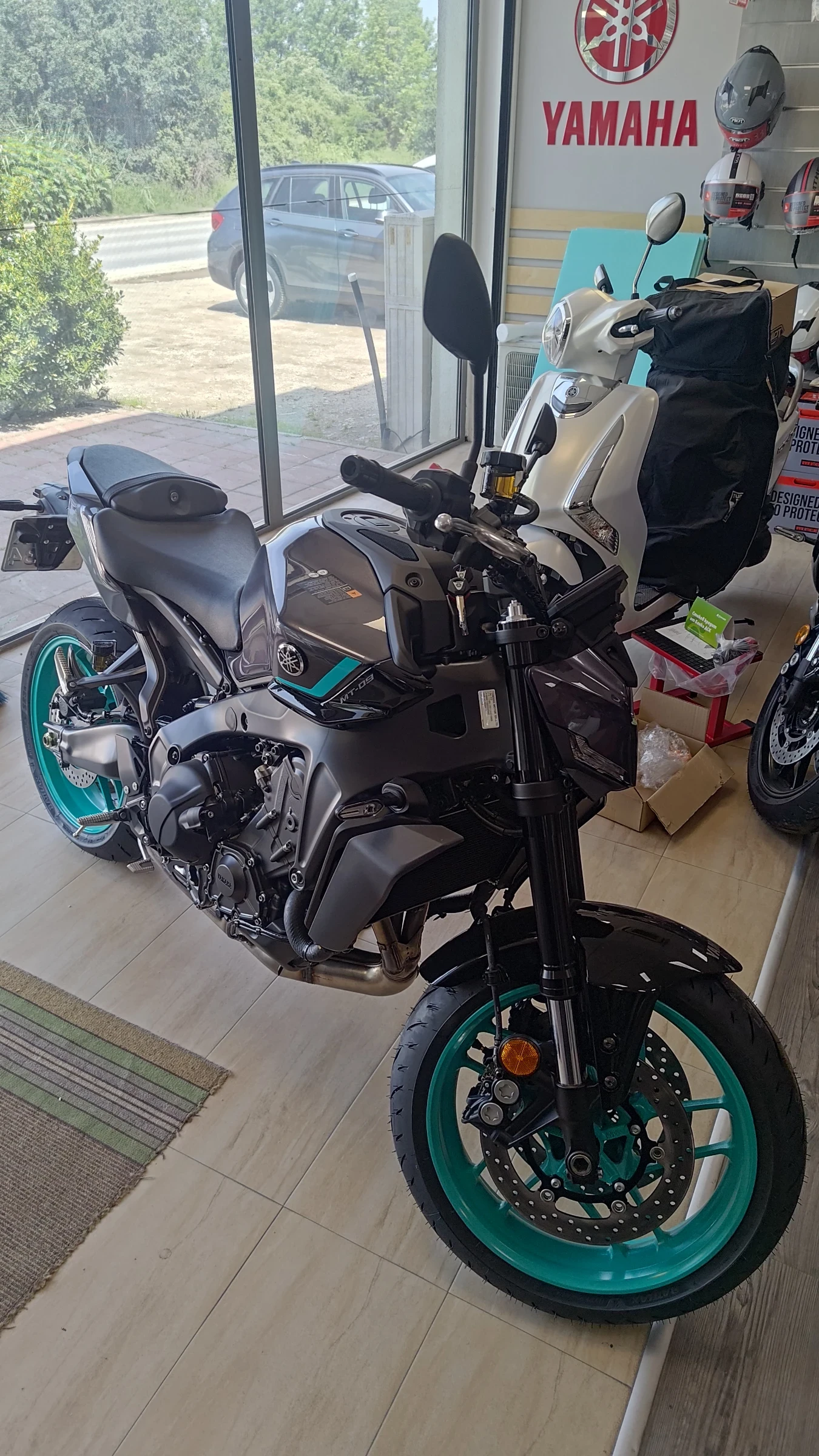 Yamaha Mt-09 2024г 2000 км - изображение 2