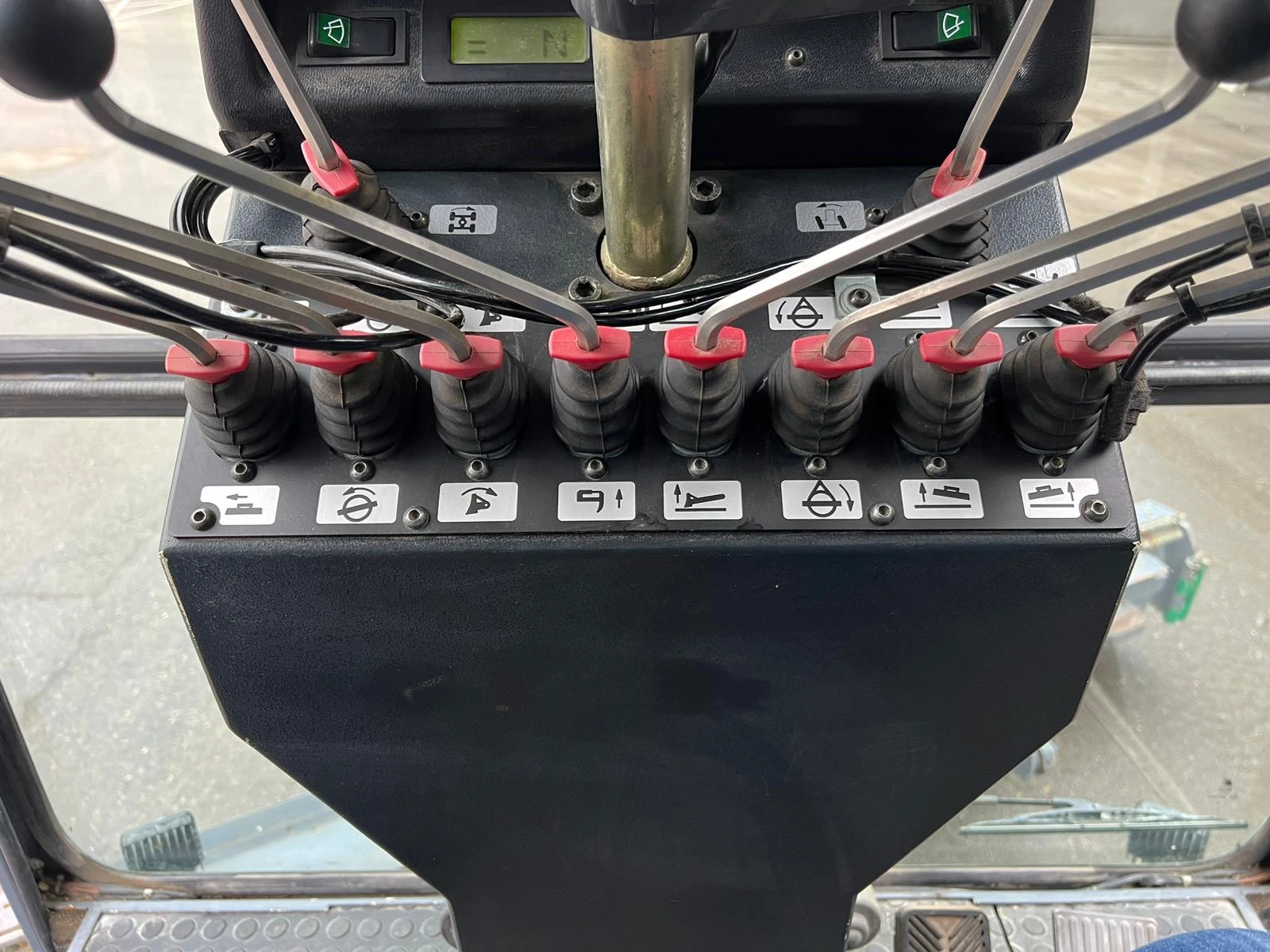  130TA-4 | Mobile.bg   17