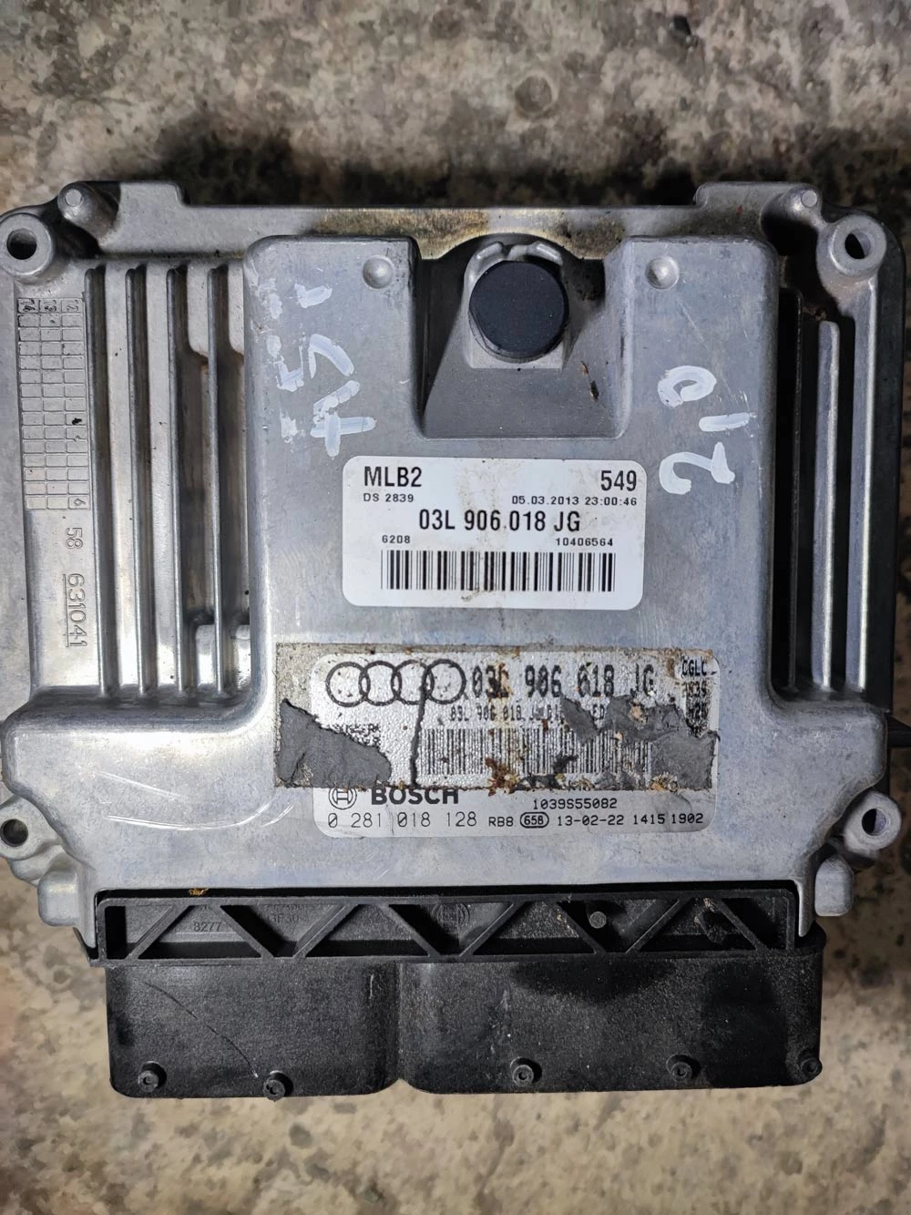 Компютър ECU Audi A4 A5 2.0TDI CGL 03L906018JG