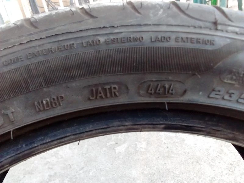 Гуми Летни 235/45R17, снимка 7 - Гуми и джанти - 18579757