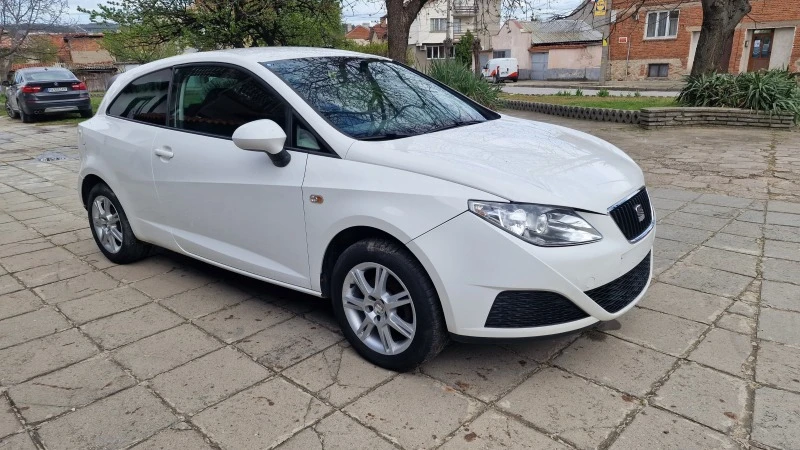 Seat Ibiza, снимка 5 - Автомобили и джипове - 47850593