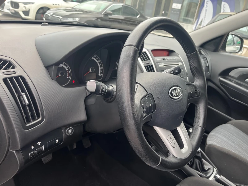 Kia Ceed 1.6i 6 ck Facelift ITALIA Газ BRC, снимка 11 - Автомобили и джипове - 48201095