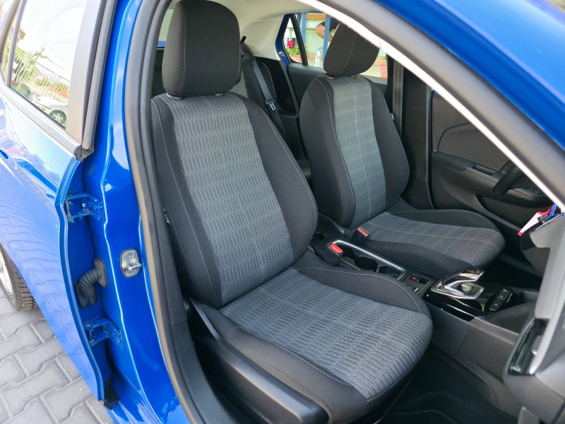 Opel Corsa 1.2Turbo Euro6d, снимка 11 - Автомобили и джипове - 51367988