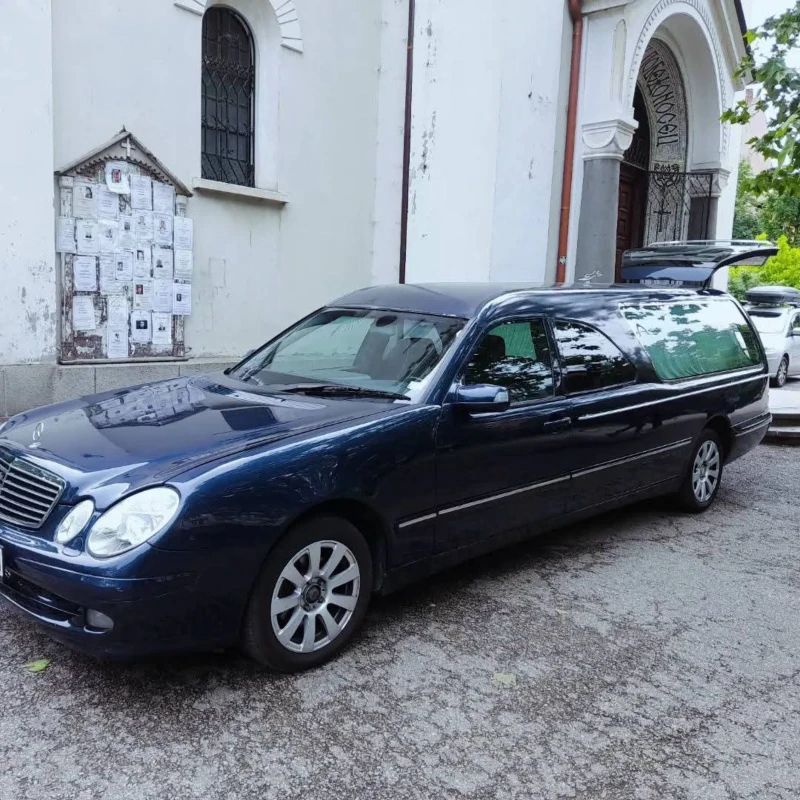 Mercedes-Benz E 270 Roberto Cantineli , снимка 4 - Автомобили и джипове - 52079855