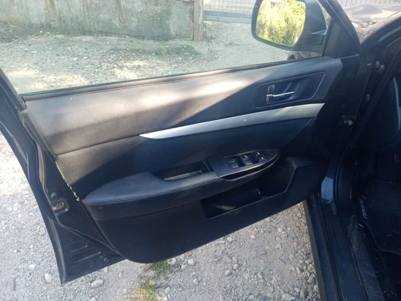 Subaru Outback, снимка 5 - Автомобили и джипове - 52586680
