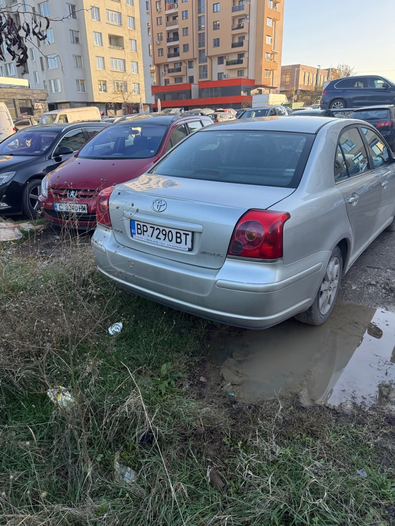 Toyota Avensis Gaz, снимка 3 - Автомобили и джипове - 52592185