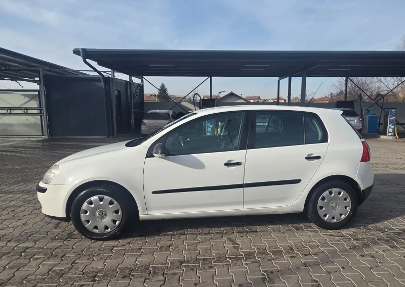 VW Golf 1.9 TDI, снимка 3 - Автомобили и джипове - 52883725