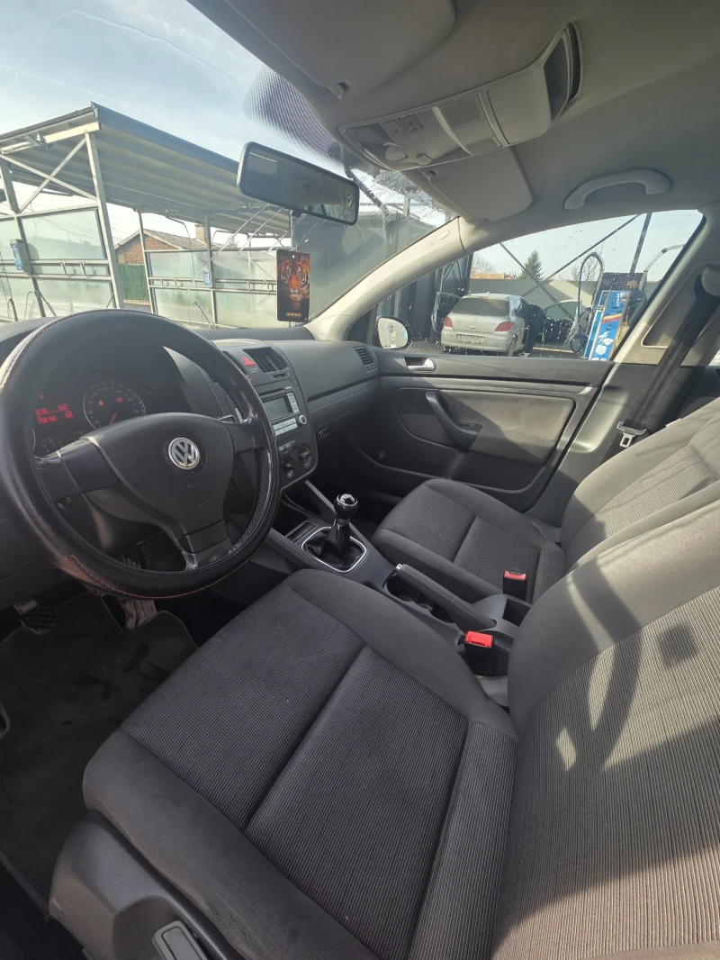 VW Golf 1.9 TDI, снимка 8 - Автомобили и джипове - 52883725