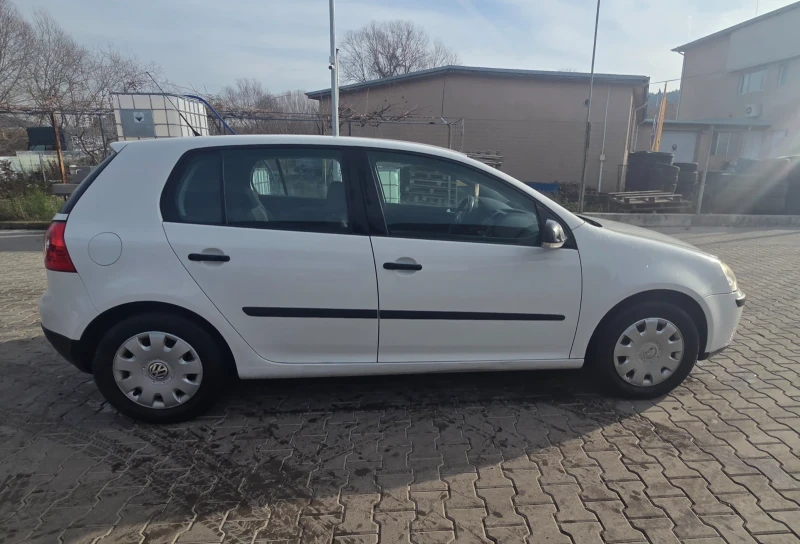 VW Golf 1.9 TDI, снимка 6 - Автомобили и джипове - 52883725