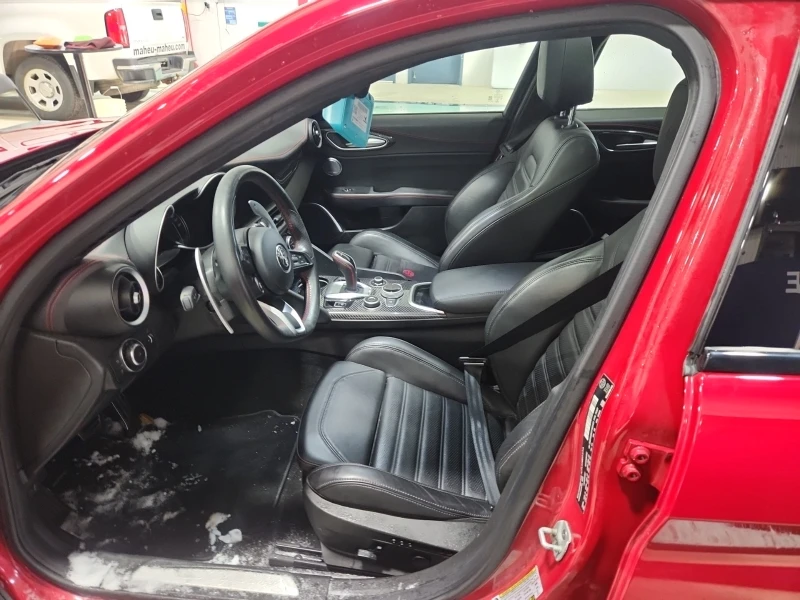 Alfa Romeo Giulia Estrema, снимка 5 - Автомобили и джипове - 53480224