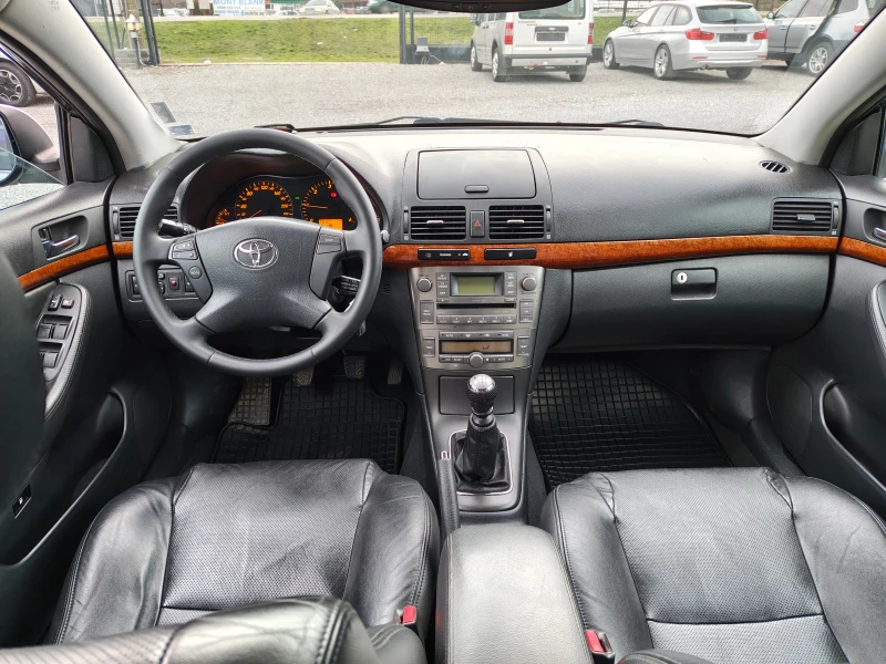 Toyota Avensis 2.2 D4D, снимка 13 - Автомобили и джипове - 53539383