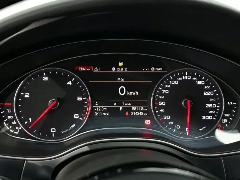 Audi A7 3.0 TDI Quattro, снимка 8 - Автомобили и джипове - 54147755