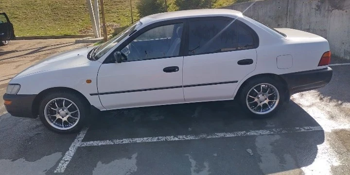 Toyota Corolla, снимка 6 - Автомобили и джипове - 54296805