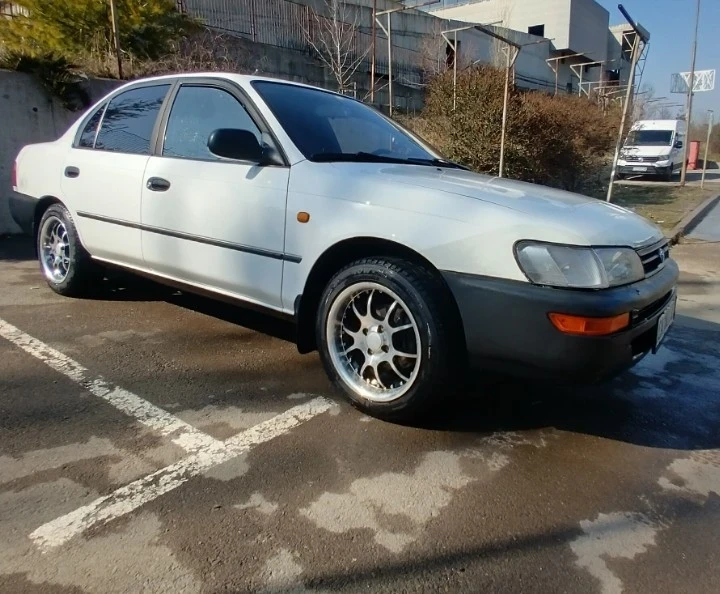 Toyota Corolla, снимка 2 - Автомобили и джипове - 54296805
