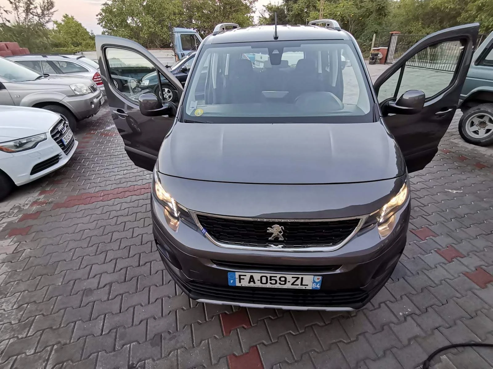 Peugeot Rifter * Може да се подготви за ТАКСИ*  - изображение 5