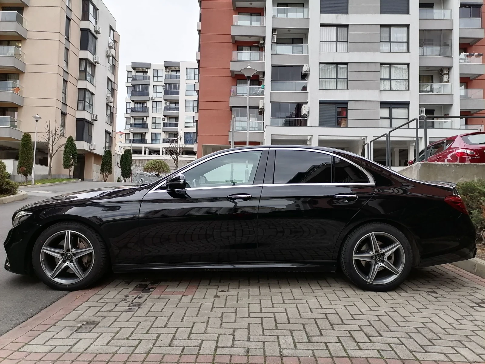 Mercedes-Benz E 220 AMG Line, Brabus optic - изображение 5