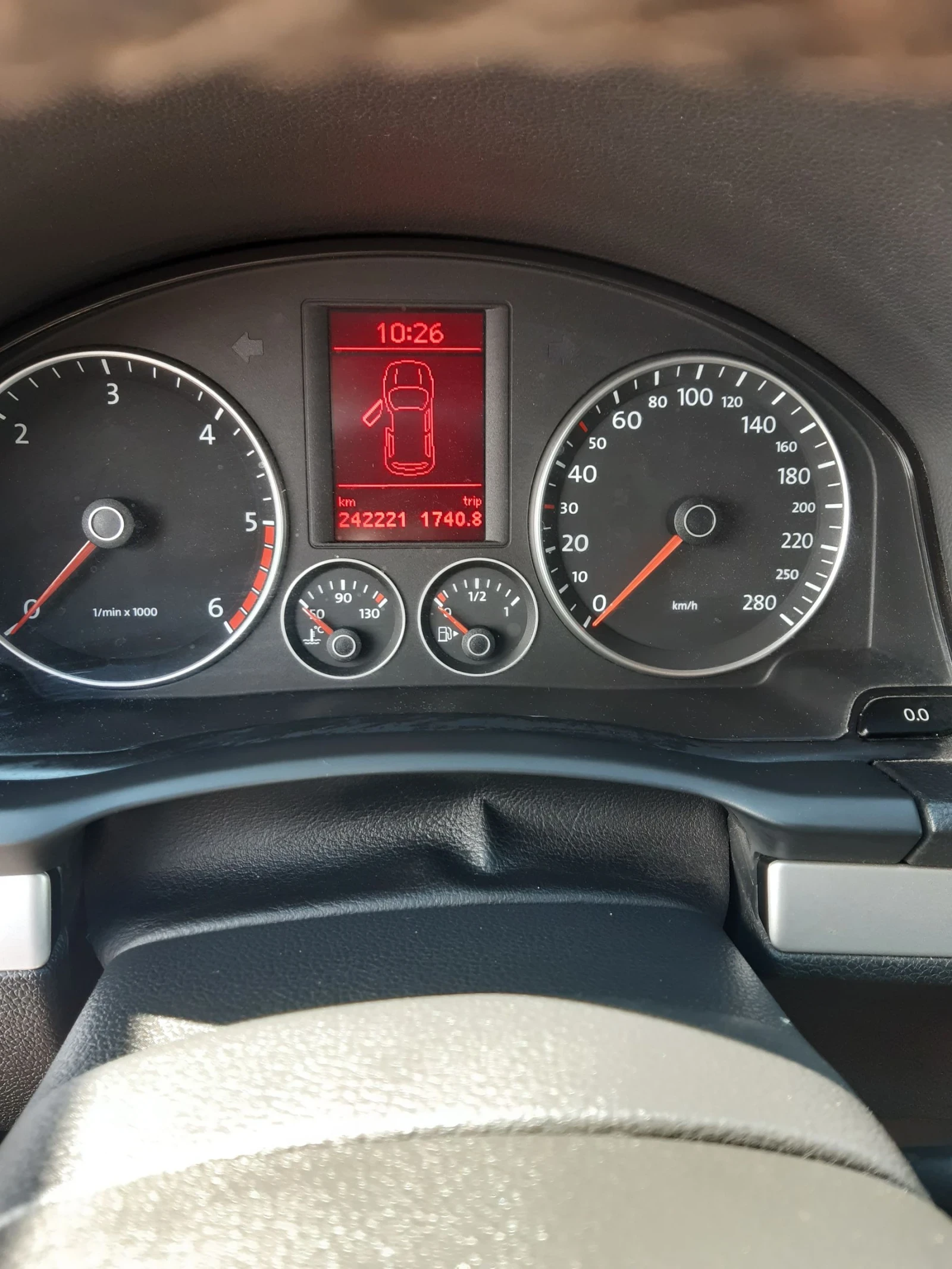 VW Scirocco 2.0 TDI - изображение 8