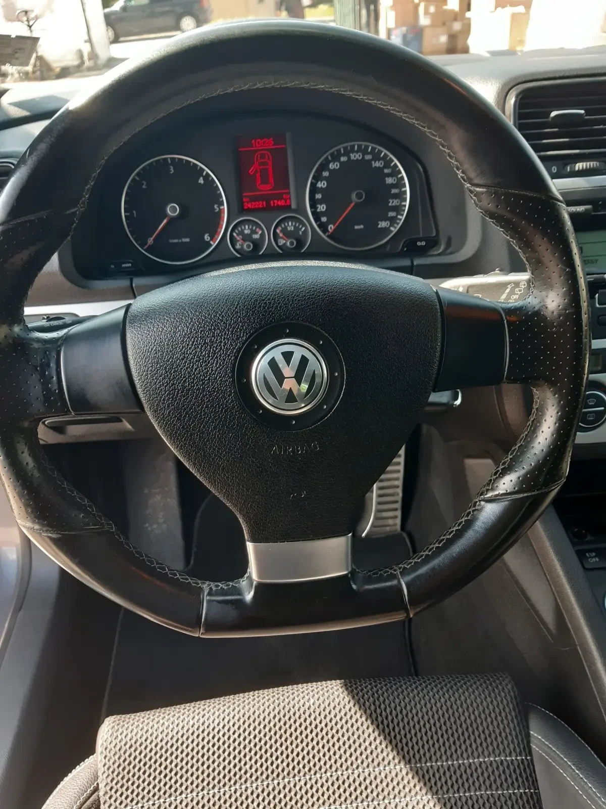 VW Scirocco 2.0 TDI - изображение 7