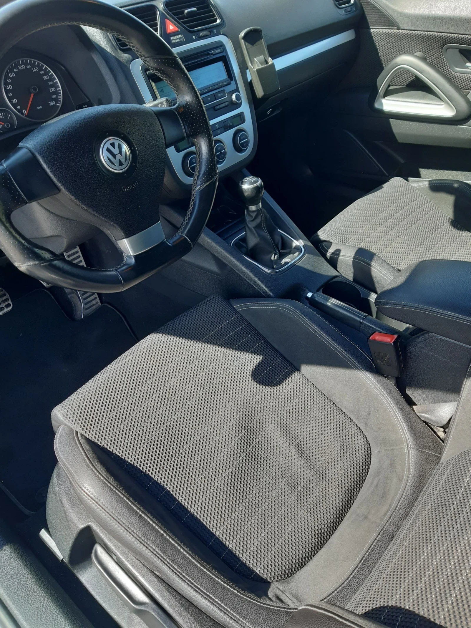 VW Scirocco 2.0 TDI - изображение 9