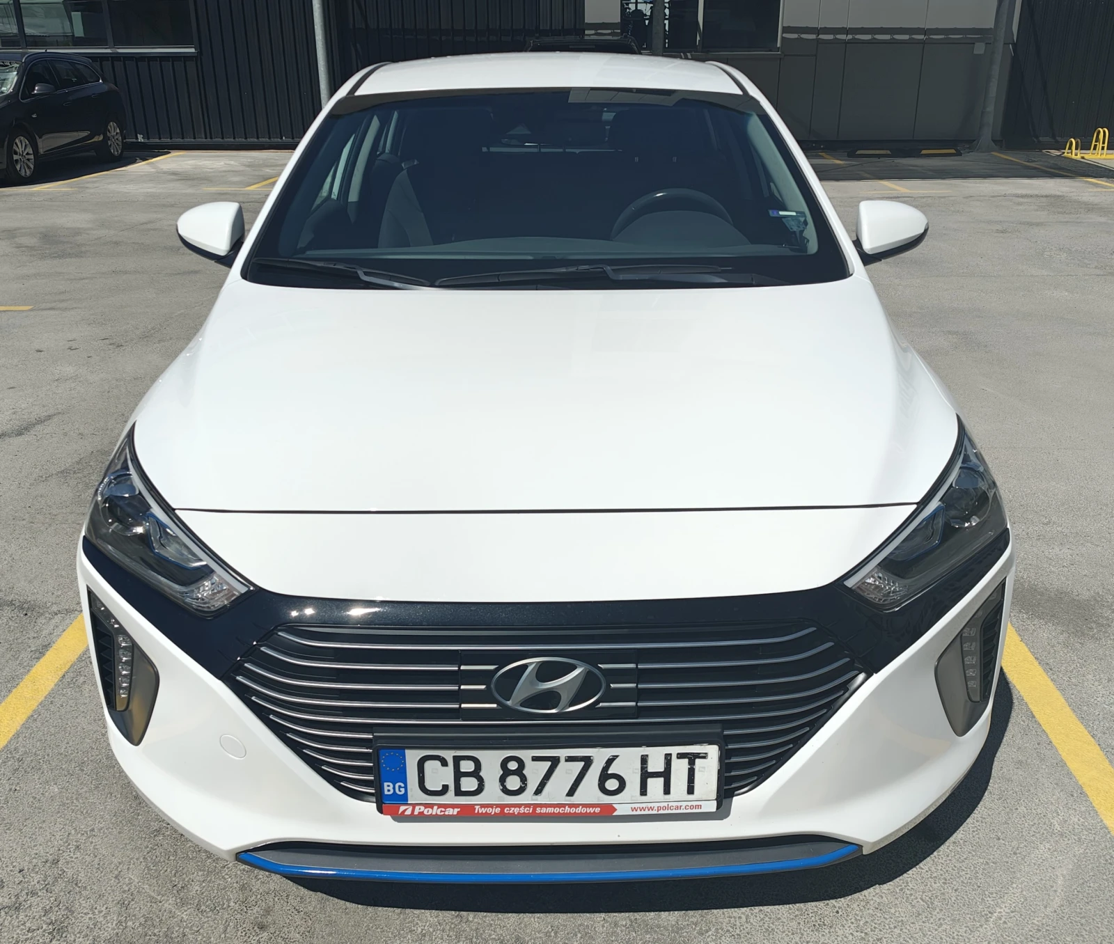 Hyundai Ioniq  - изображение 2