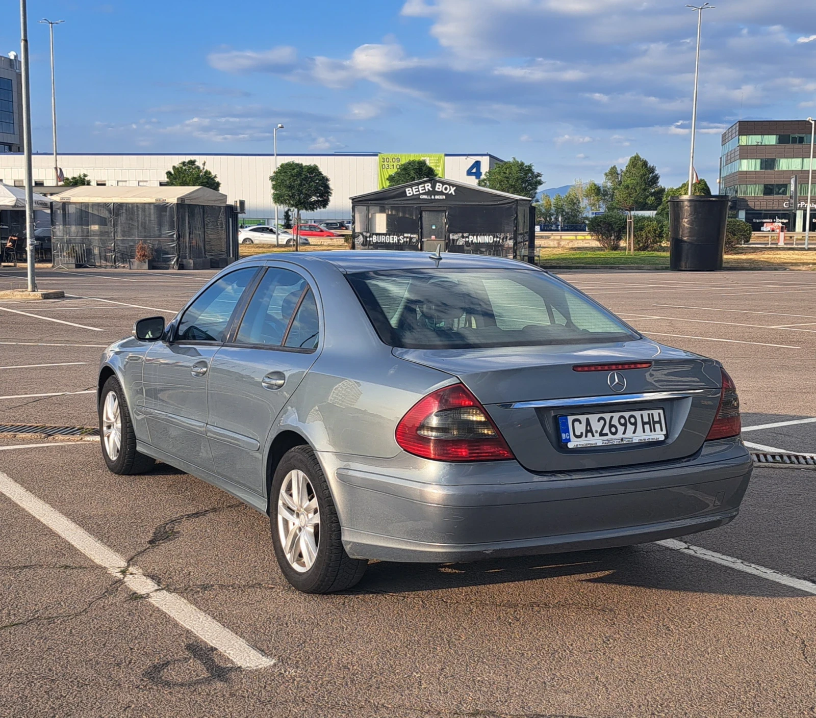 Mercedes-Benz E 200  - изображение 3