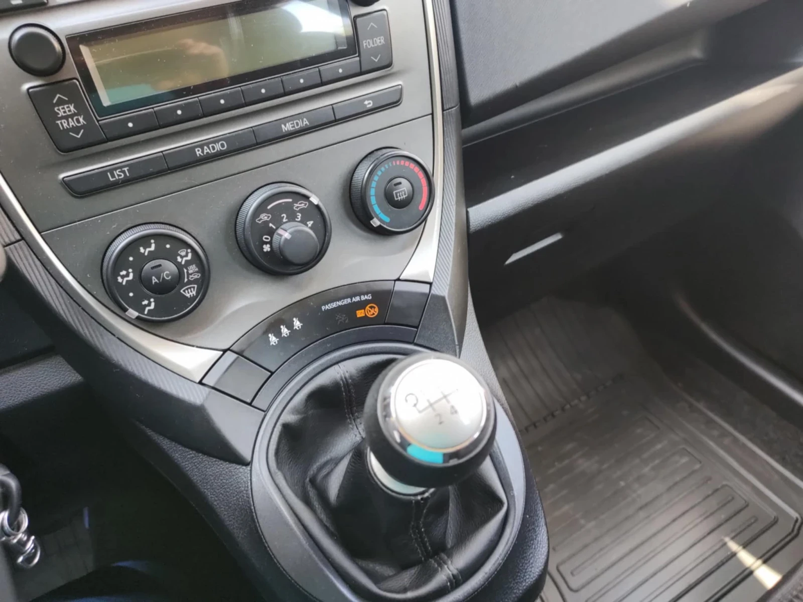 Toyota Verso S  - изображение 4