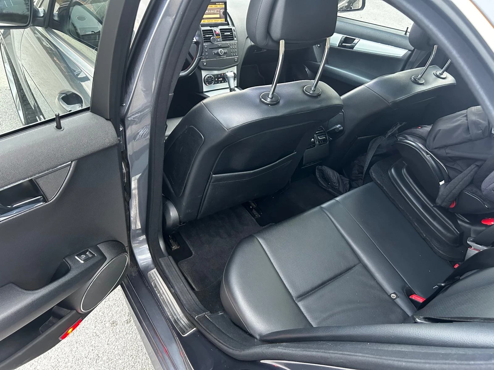 Mercedes-Benz C 300 4MATIC AMG Pack LPG  | Mobile.bg — изображение 11