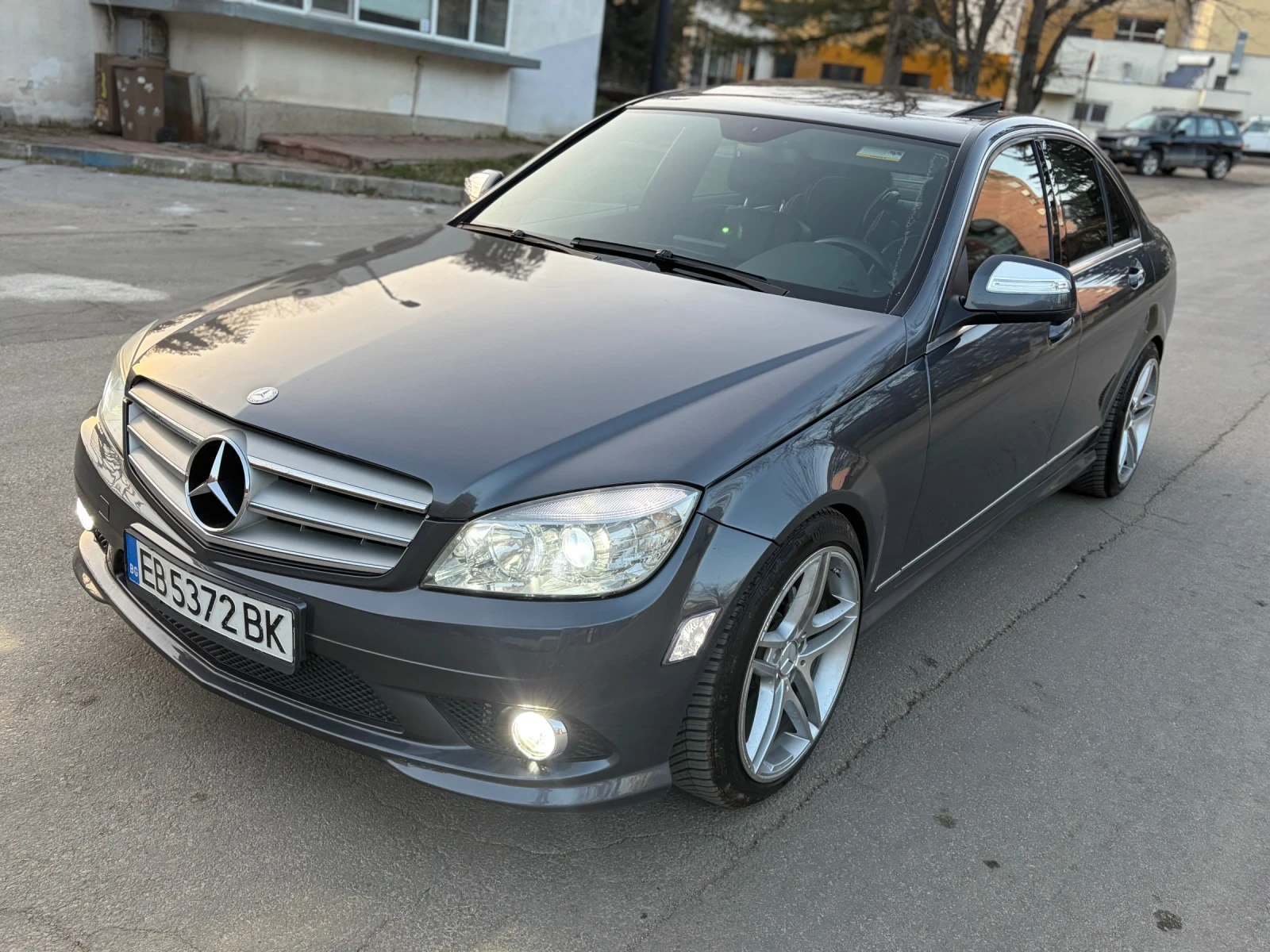 Mercedes-Benz C 300 4MATIC AMG Pack LPG , снимка 2 - Автомобили и джипове - 52044238