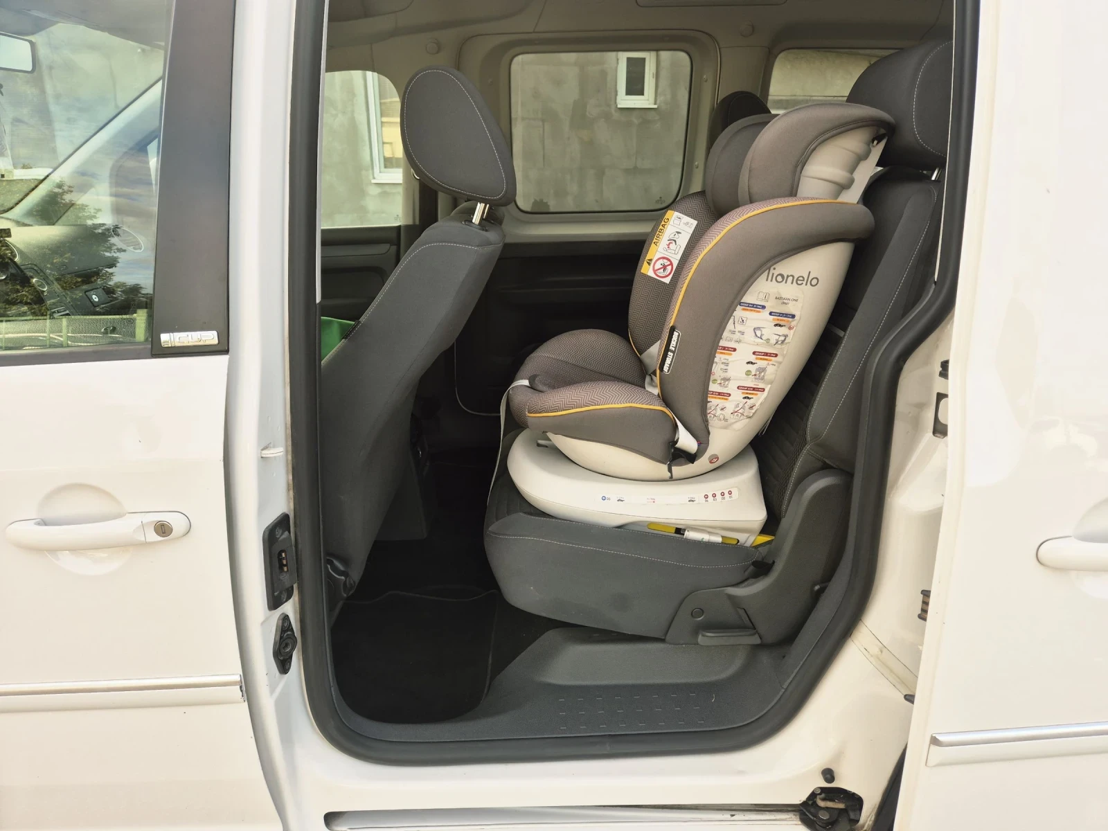VW Caddy 1.6tdi DSG iCup | Mobile.bg — изображение 11