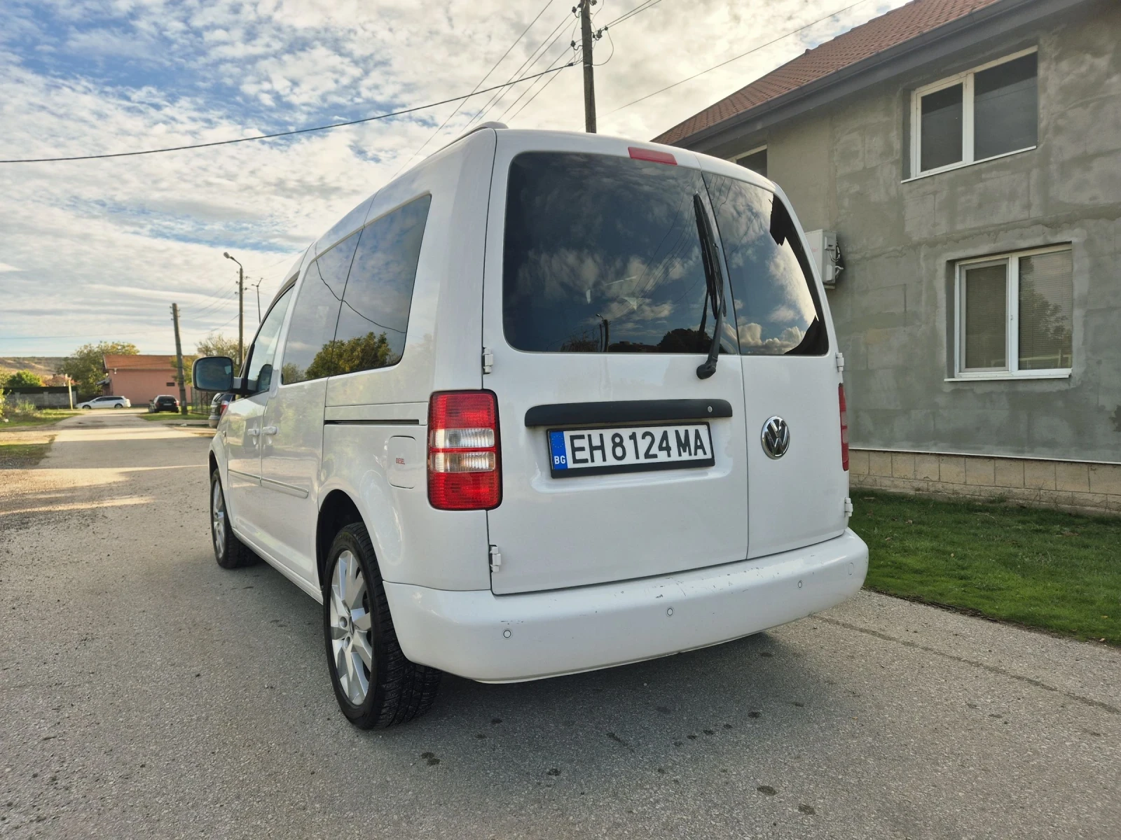 VW Caddy 1.6tdi DSG iCup | Mobile.bg — изображение 7