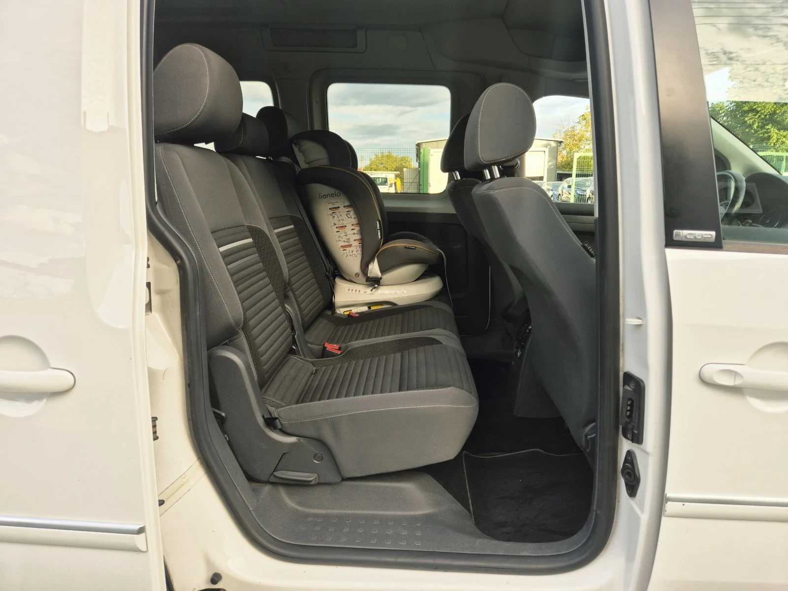 VW Caddy 1.6tdi DSG iCup | Mobile.bg — изображение 12
