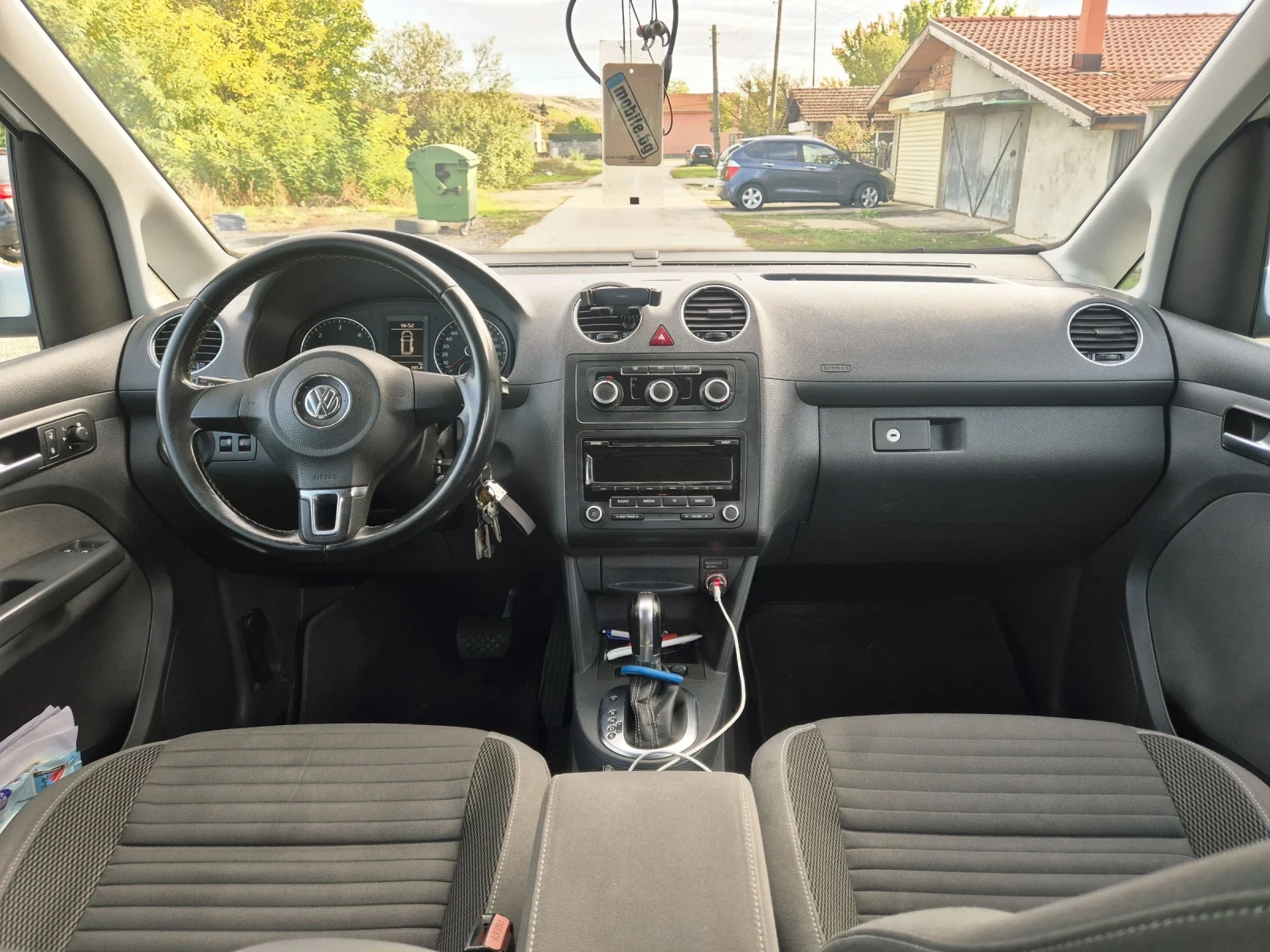 VW Caddy 1.6tdi DSG iCup | Mobile.bg — изображение 14