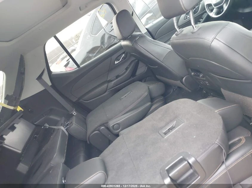 Chevrolet Traverse 3.6L V-6 DI, DOHC, VVT, 310HP Front Wheel Drive | Mobile.bg � ����������� 13