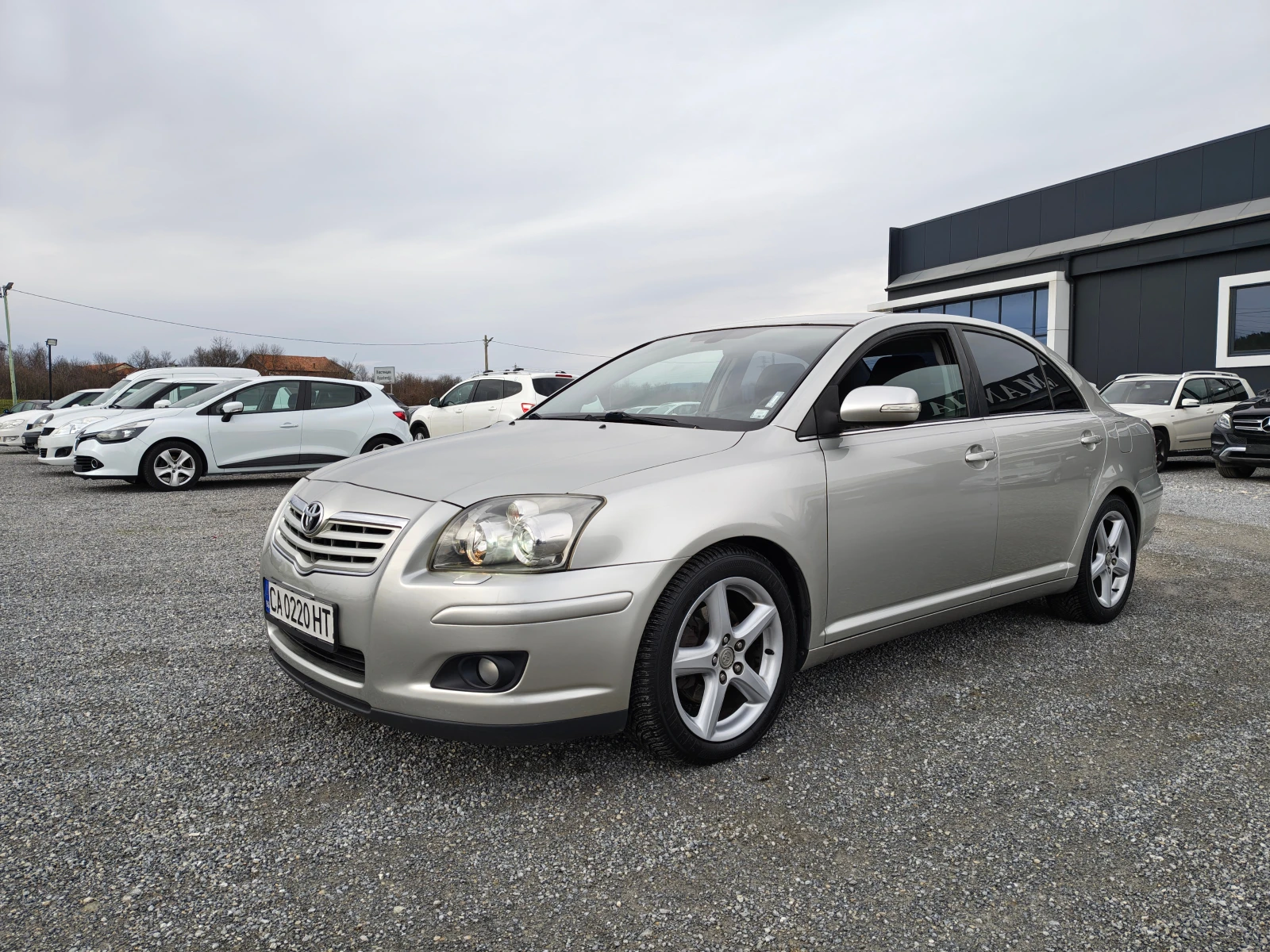 Toyota Avensis 2.2 D4D - изображение 3