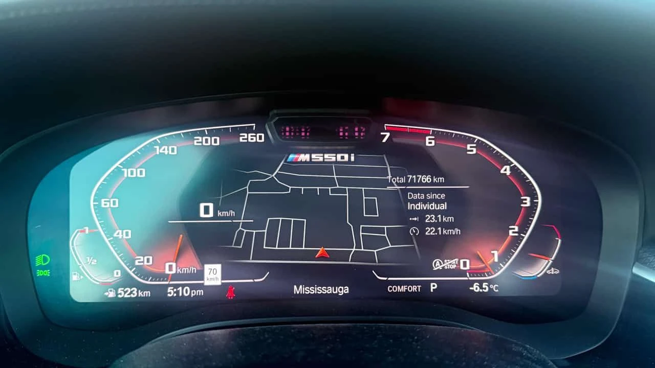 BMW 550 xDrive/ДИСТРОНИК/ОБДУХВАНЕ/360 CAM/ШИБИДАХ - изображение 7